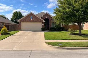 4700 Valleyview Dr, Mansfield, TX 76063 - Photo 1