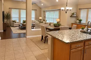 4700 Valleyview Dr, Mansfield, TX 76063 - Photo 7