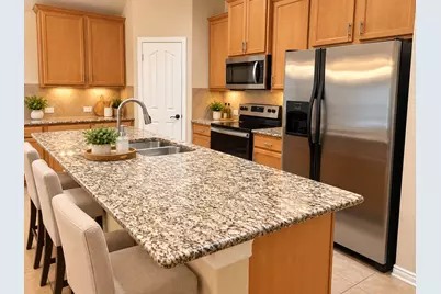 4700 Valleyview Drive, Mansfield, TX 76063 - Photo 9