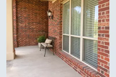 4700 Valleyview Drive, Mansfield, TX 76063 - Photo 3
