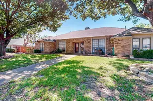 7113 Pleasant View Dr, Dallas, TX 75231 - Photo 1