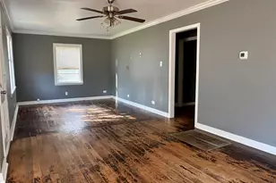 705 N Derby St, Denison, TX 75020 - Photo 9
