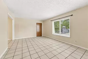 410 W Franklin St, Waxahachie, TX 75165 - Photo 3
