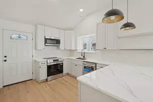838 Cornfield Dr, Arlington, TX 76017 - Photo 5