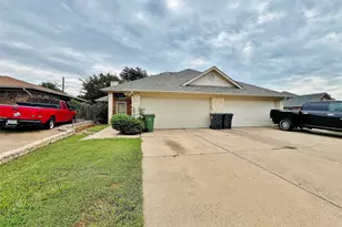5131 Trail Dust Ln, Arlington, TX 76017 - Photo 1