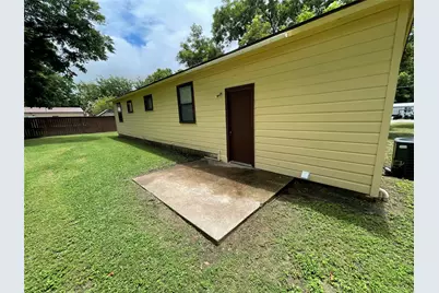 204 E 6th Street, Tolar, TX 76476 - Photo 7