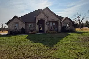 1136 Tremont Ln, Granbury, TX 76049 - Photo 1