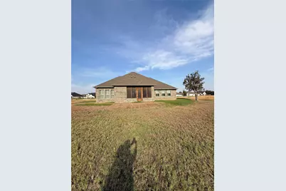 1136 Tremont Lane, Granbury, TX 76049 - Photo 3