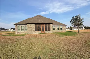 1136 Tremont Ln, Granbury, TX 76049 - Photo 3