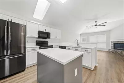 7217 Fossil Hill Drive, Arlington, TX 76002 - Photo 9