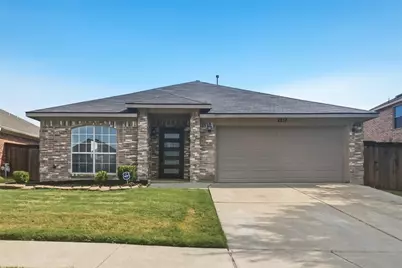 7217 Fossil Hill Drive, Arlington, TX 76002 - Photo 1