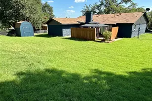 120 Lakeway Dr, Benbrook, TX 76126 - Photo 25