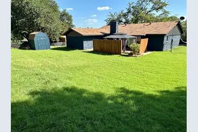 120 Lakeway Drive, Benbrook, TX 76126 - Photo 25