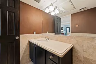 10209 Regal Oaks Dr, Dallas, TX 75230 - Photo 19