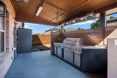 2456 Arroyo Springs Drive, Grand Prairie, TX 75052 - Photo 31
