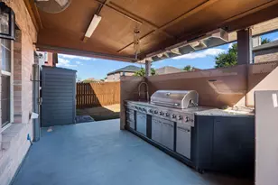 2456 Arroyo Springs Dr, Grand Prairie, TX 75052 - Photo 31