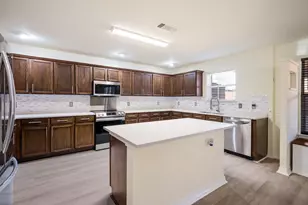 2456 Arroyo Springs Dr, Grand Prairie, TX 75052 - Photo 17