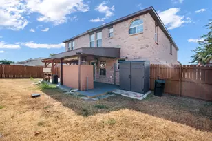 2456 Arroyo Springs Dr, Grand Prairie, TX 75052 - Photo 35