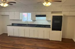 711 Hall St, Lancaster, TX 75146 - Photo 9