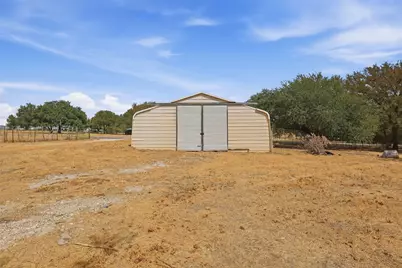 1005 Hickey Court, Granbury, TX 76049 - Photo 33