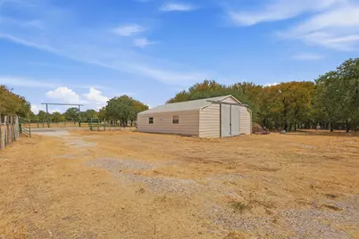 1005 Hickey Court, Granbury, TX 76049 - Photo 35