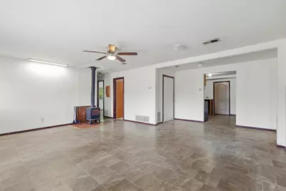 1005 Hickey Court, Granbury, TX 76049 - Photo 9
