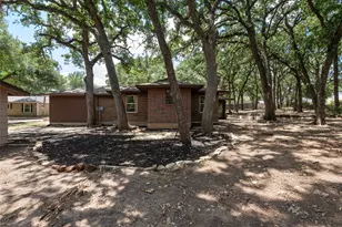 294 Thomas Len Rd, Azle, TX 76020 - Photo 37