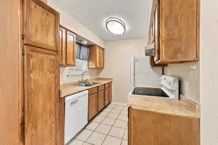 403 N 7th St, Midlothian, TX 76065 - Photo 1