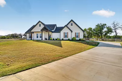 332 Jonny Boy Way, Springtown, TX 76082 - Photo 3