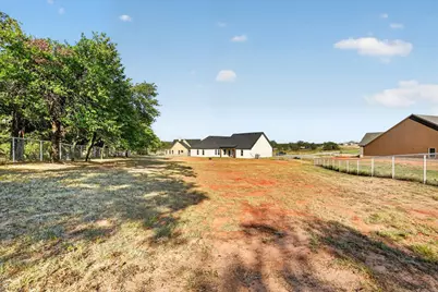 332 Jonny Boy Way, Springtown, TX 76082 - Photo 37