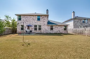 2120 W Grove Ln, Grand Prairie, TX 75052 - Photo 25
