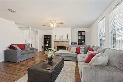 2120 W Grove Lane, Grand Prairie, TX 75052 - Photo 3