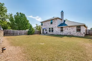 2120 W Grove Ln, Grand Prairie, TX 75052 - Photo 23