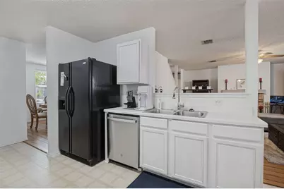 2120 W Grove Lane, Grand Prairie, TX 75052 - Photo 13