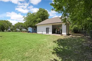2029 Speegleville Rd, Woodway, TX 76712 - Photo 31