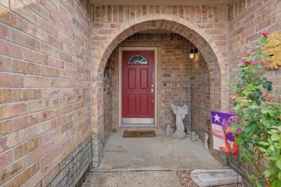 821 Green Heath Avenue, Fort Worth, TX 76120 - Photo 3