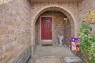 821 Green Heath Ave, Fort Worth, TX 76120 - Photo 3