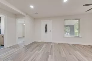 7101 Fairdale Ave, Dallas, TX 75227 - Photo 9