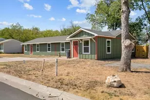 3903 Orlando Ct, Dallas, TX 75211 - Photo 3