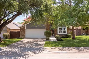 2713 Belmeade Dr, Carrollton, TX 75006 - Photo 1