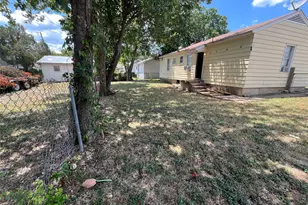 202 W Wheatland Road W, Duncanville, TX 75116 - Photo 13
