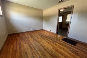 202 W Wheatland Road W, Duncanville, TX 75116 - Photo 3
