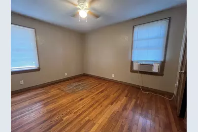 202 W Wheatland Road W, Duncanville, TX 75116 - Photo 5