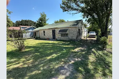 1121 Griggs Avenue, Fort Worth, TX 76105 - Photo 1