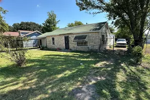 1121 Griggs Ave, Fort Worth, TX 76105 - Photo 1
