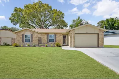 7208 Romford Way, North Richland Hills, TX 76182 - Photo 3