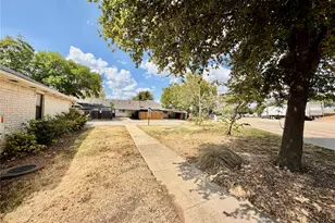 35 W Mountain Ln, Grand Prairie, TX 75052 - Photo 23