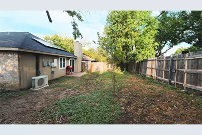 1404 Woodfern Drive, Arlington, TX 76018 - Photo 5
