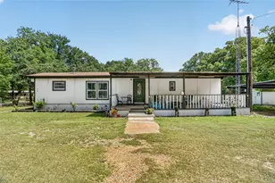 916 Fawn Dr, Granbury, TX 76049 - Photo 1