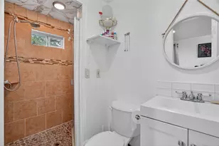 916 Fawn Dr, Granbury, TX 76049 - Photo 11